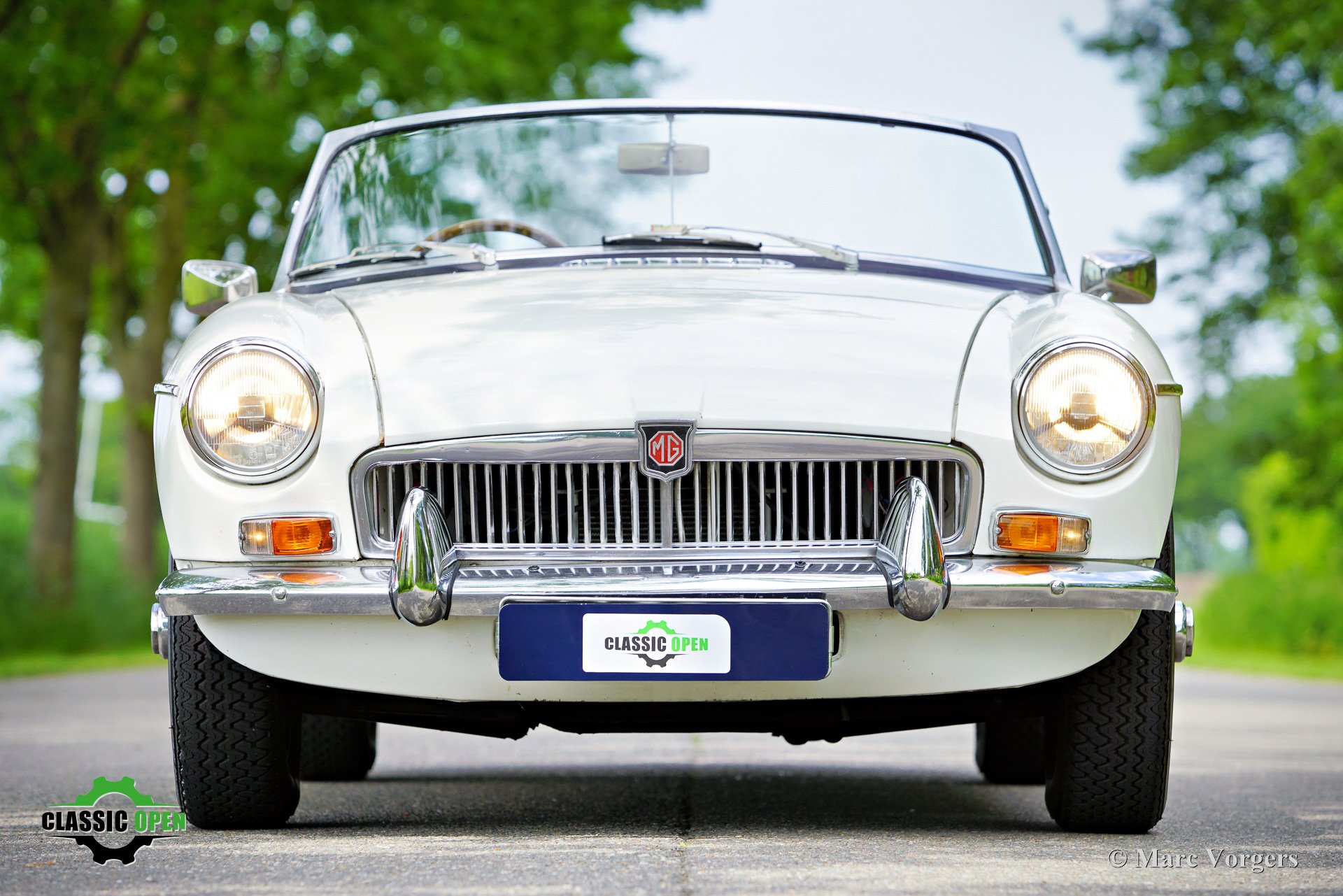 901-mg-mgb-roadster-1800-2.jpg