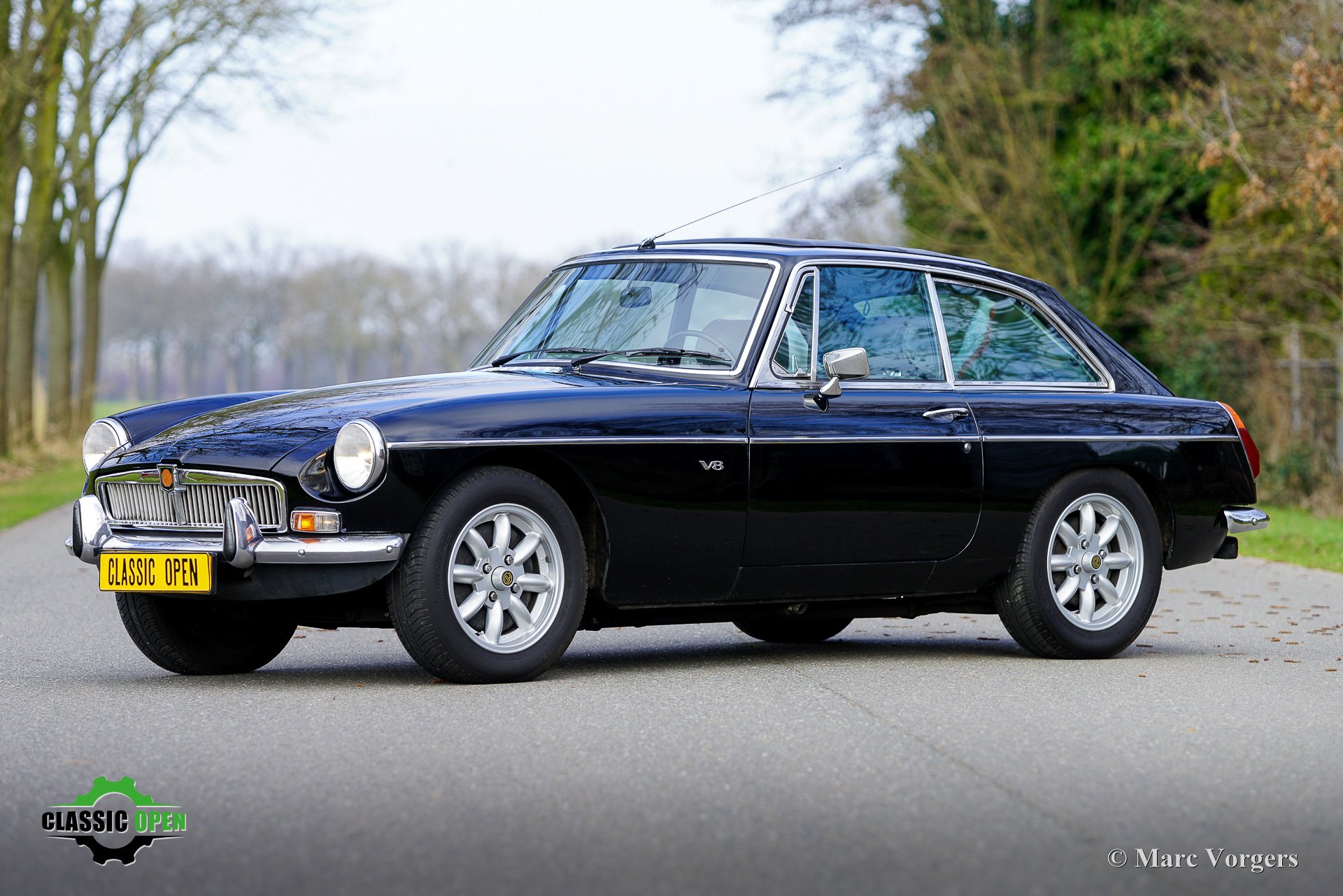 979-mg-mgb-gt-v8-overdrive-1